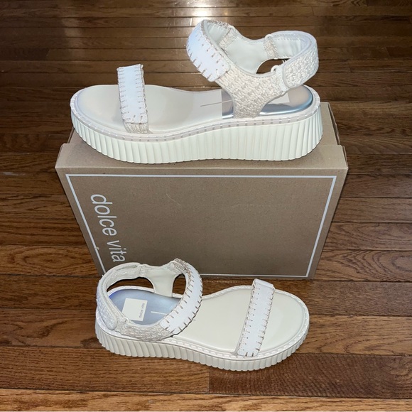 Dolce Vita Shoes - Dolce Vita Debra Platform Sandals Ivory Suede Women’s Size 10 Contrast Stiching